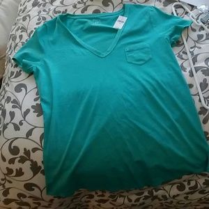 V-neck tee